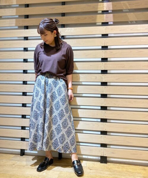 OZOC（オゾック）の「[洗える]イレヘム総柄スカート（スカート・レディース・ブラック(119)/カーキ(127)/ベージュ(152)/モデル情報:身長163cm 着用サイズ38(M)/モデル情報:身長167cm 着用サイズ38(M)・38(M)）」の17枚目の写真