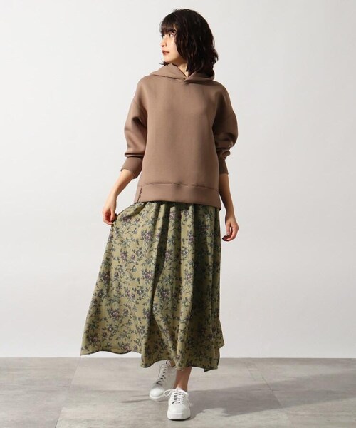 OZOC（オゾック）の「[洗える]イレヘム総柄スカート（スカート・レディース・ブラック(119)/カーキ(127)/ベージュ(152)/モデル情報:身長163cm 着用サイズ38(M)/モデル情報:身長167cm 着用サイズ38(M)・38(M)）」の15枚目の写真