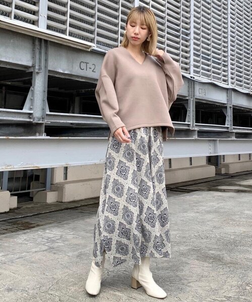 OZOC（オゾック）の「[洗える]イレヘム総柄スカート（スカート・レディース・ブラック(119)/カーキ(127)/ベージュ(152)/モデル情報:身長163cm 着用サイズ38(M)/モデル情報:身長167cm 着用サイズ38(M)・38(M)）」の18枚目の写真