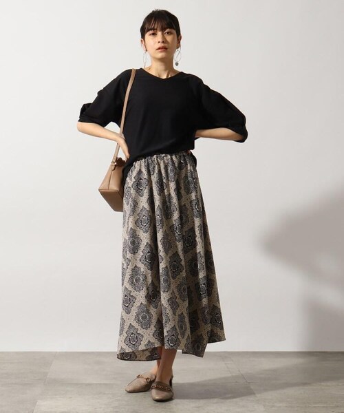 OZOC（オゾック）の「[洗える]イレヘム総柄スカート（スカート・レディース・ブラック(119)/カーキ(127)/ベージュ(152)/モデル情報:身長163cm 着用サイズ38(M)/モデル情報:身長167cm 着用サイズ38(M)・38(M)）」の20枚目の写真