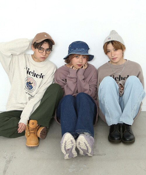 BOYSHE（ボーイシー）の「ミチェル ビッグシルエットスウェット　ピンクベージュ（スウェット・レディース・その他）」の4枚目の写真