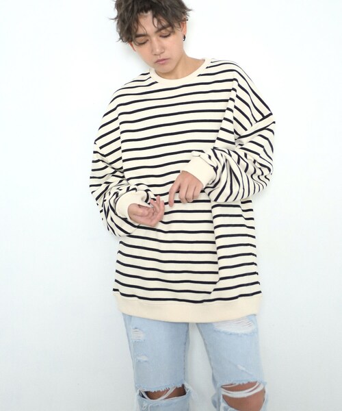 BOYSHE（ボーイシー）の「ビッグシルエットクルーネック ボーダースウェット　アイボリー（スウェット・レディース・その他）」の2枚目の写真