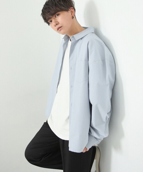 BOYSHE(ボーイシー)の「バイオウォッシング ポケットボリュームシャツ スカイブルー(シャツ/ブラウス・レディース・その他)」の2枚目の写真