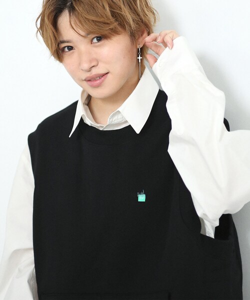 BOYSHE（ボーイシー）の「クルーネック 裏起毛プルオーバーベスト　ブラック（ベスト・レディース・その他）」の5枚目の写真