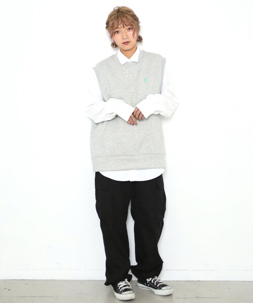 BOYSHE（ボーイシー）の「ワイドストレート カーゴパンツ  ブラック（カーゴパンツ・レディース・その他）」の4枚目の写真