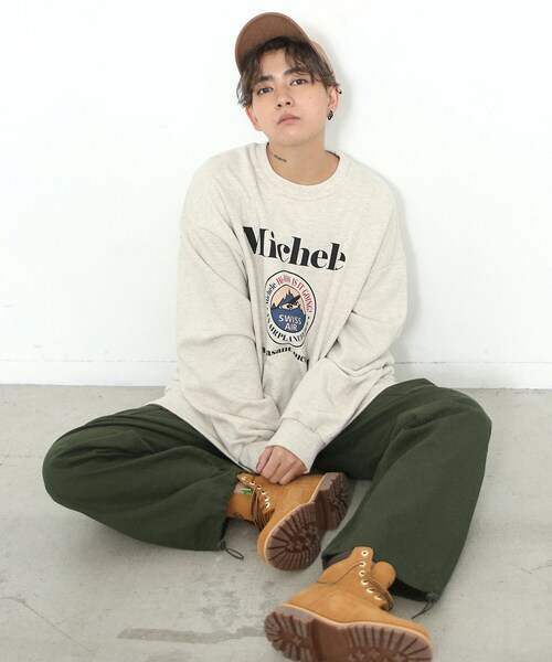 BOYSHE(ボーイシー)の「ワイドストレート カーゴパンツ カーキ(カーゴパンツ・レディース・その他)」の2枚目の写真