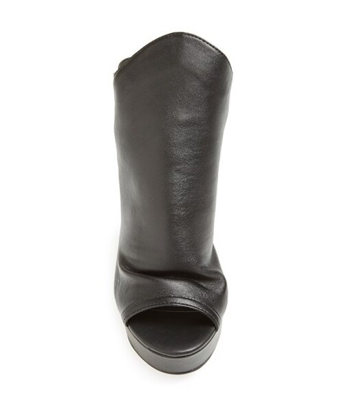 STEVE MADDEN（スティーブマデン）の「Steve Madden 'Drapey' Wedge Sandal (Women)（サンダル・Black/ Black・5.5 M/6 M/6.5 M/7 M/7.5 M/8 M/8.5 M/9 M/9.5 M/10 M/11 M）」の2枚目の写真