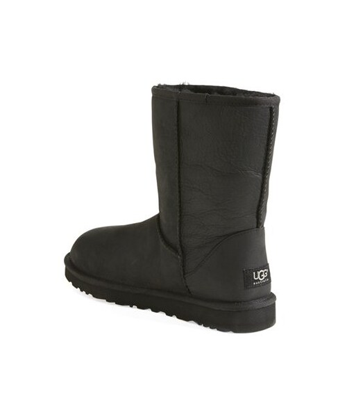 UGG(アグ)の「UGG® Australia 'Classic Short' Boot (Women)(ブーツ・Black/Brownstone・5 M/9 M/11 M/7 M/6 M/8 M/10 M)」の2枚目の写真