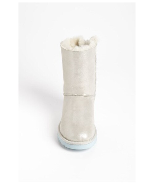 UGG（アグ）の「UGG® Australia 'Bailey Bow - I Do' Boot (Women)（ブーツ・White・7 M/8 M/9 M/5 M/11 M/6 M/10 M）」の3枚目の写真