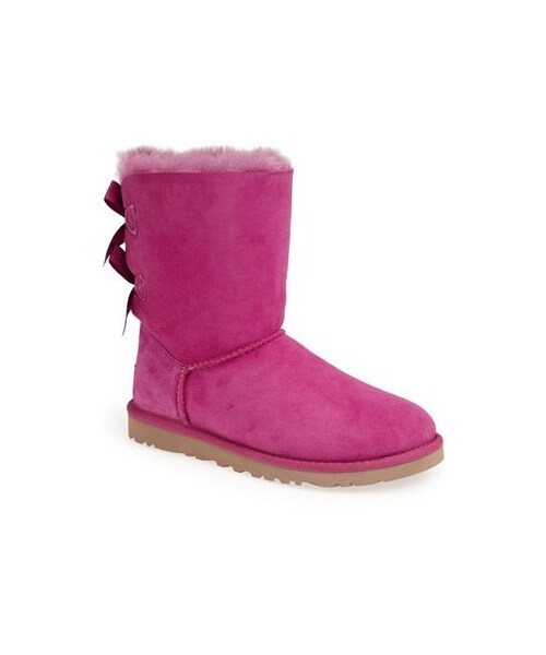 UGG（アグ）の「UGG® Australia 'Bailey Bow' Boot (Women)（ブーツ・English Primose/Victorian Pink/Chestnut/Navy/Black/Chocolate/Grey・11 M/7 M/6 M/10 M/8 M/5 M/9 M）」の4枚目の写真