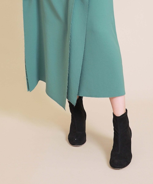 【新品】AKIRANAKA アキラナカ コノハアウトシームスカート AKIRANAKA（アキラナカ）の「コノハアウトシームスカート