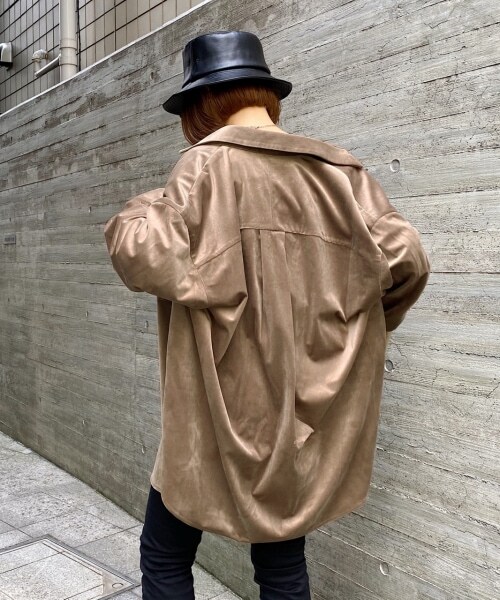 PAGEBOY（ページボーイ）の「ベルベットBIGシャツ（トップス・レディース・ブラック/グレージュ/マロン/シアン・F）」の12枚目の写真