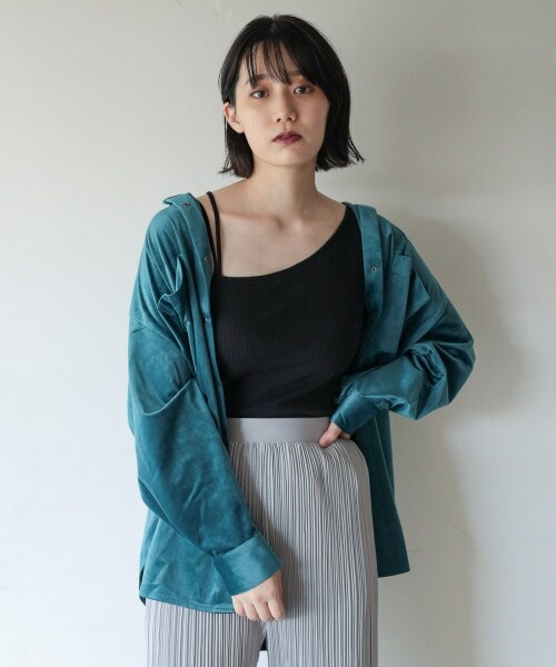 PAGEBOY（ページボーイ）の「ベルベットBIGシャツ（トップス・レディース・ブラック/グレージュ/マロン/シアン・F）」の15枚目の写真