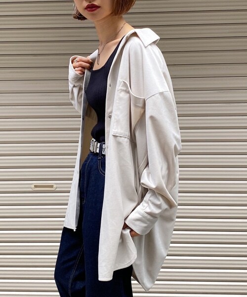 PAGEBOY（ページボーイ）の「ベルベットBIGシャツ（トップス・レディース・ブラック/グレージュ/マロン/シアン・F）」の8枚目の写真