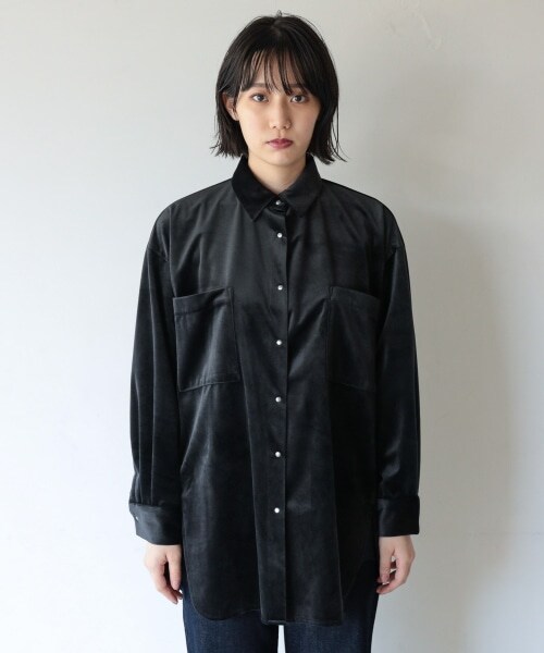 PAGEBOY（ページボーイ）の「ベルベットBIGシャツ（トップス・レディース・ブラック/グレージュ/マロン/シアン・F）」の17枚目の写真