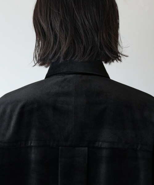 PAGEBOY（ページボーイ）の「ベルベットBIGシャツ（トップス・レディース・ブラック/グレージュ/マロン/シアン・F）」の20枚目の写真
