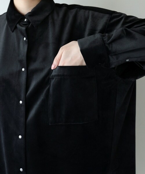 PAGEBOY（ページボーイ）の「ベルベットBIGシャツ（トップス・レディース・ブラック/グレージュ/マロン/シアン・F）」の21枚目の写真