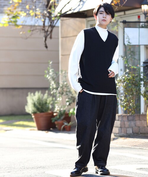 BOYSHE（ボーイシー）の「Vネック ニットプルオーバーベスト　ブラック（ベスト・レディース・その他）」の6枚目の写真