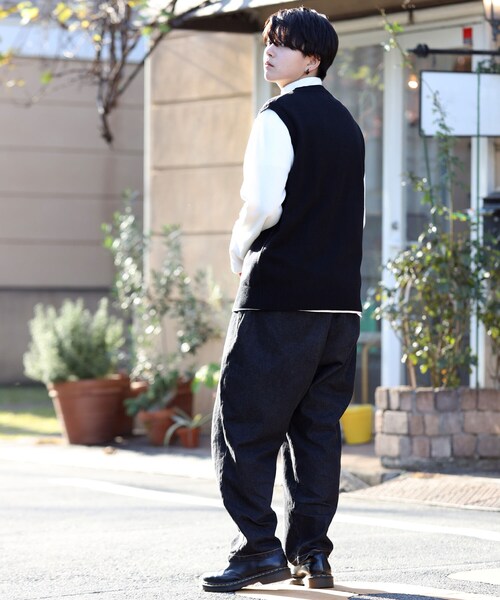 BOYSHE（ボーイシー）の「Vネック ニットプルオーバーベスト　ブラック（ベスト・レディース・その他）」の7枚目の写真