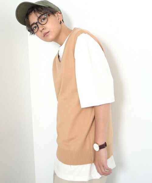 BOYSHE(ボーイシー)の「Vネック ニットプルオーバーベスト ベージュ(ベスト・レディース・その他)」の7枚目の写真