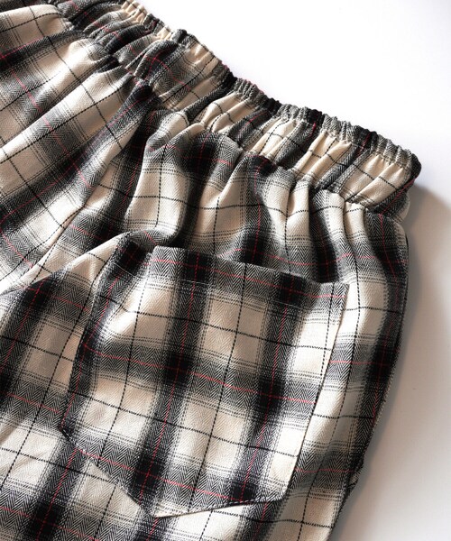 BOYSHE(ボーイシー)の「コットン チェックセミワイドパンツ アイボリー(その他パンツ・レディース・その他)」の10枚目の写真