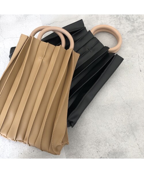 copine（コピン）の「プリーツデザイン2WAY BAG(2color)（ショルダーバッグ・レディース・その他）」の5枚目の写真