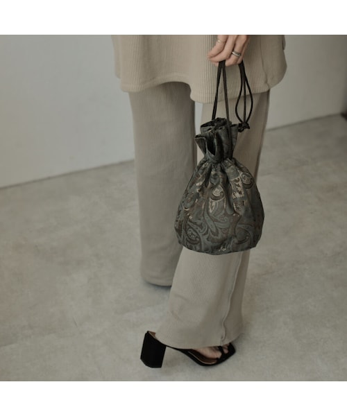 Lavish Gate（ラヴィッシュゲート）の「nh-bag2-02518　日本製　ペイズリー柄　ジャガード巾着バッグ　ブラック　グリーン　シャンパン（ハンドバッグ・レディース・その他）」の2枚目の写真