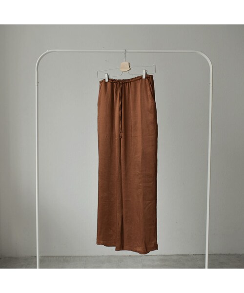 Lavish Gate（ラヴィッシュゲート）の「nh-bottoms-02080　ヴィンテージ サテン ワイドパンツ　ブラウン（その他パンツ・レディース・その他）」の4枚目の写真