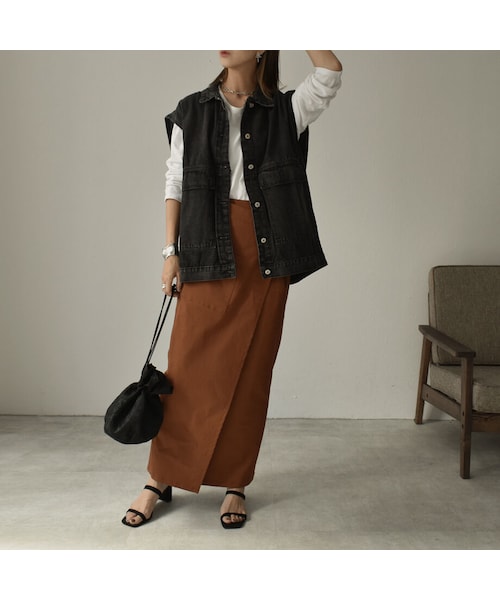 Lavish Gate（ラヴィッシュゲート）の「jacket-02001　ブラックデニム ビッグベスト（ベスト・レディース・その他）」の3枚目の写真