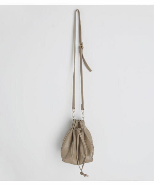 DHOLIC（ディーホリック）の「ポーチ付2WAYテクスチャーバッグ（ハンドバッグ・レディース・ブラック/ベージュ・FREE）」の2枚目の写真