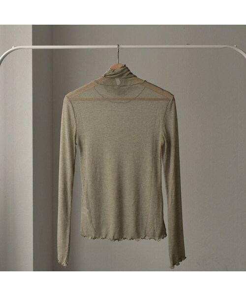 Lavish Gate（ラヴィッシュゲート）の「nh-tops-02188  　シアーメローパイピングタートル プルオーバー　グレージュ（Tシャツ/カットソー・レディース・その他）」の9枚目の写真