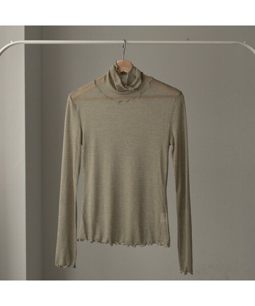 Lavish Gate（ラヴィッシュゲート）の「nh-tops-02188  　シアーメローパイピングタートル プルオーバー　グレージュ（Tシャツ/カットソー・レディース・その他）」の8枚目の写真