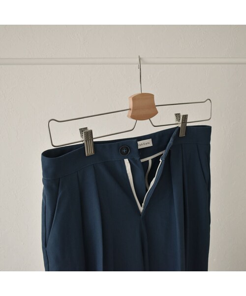 Lavish Gate（ラヴィッシュゲート）の「bottoms-02078　セミワイド ストレート アンクルパンツ　グレイッシュブルー（その他パンツ・レディース・その他）」の9枚目の写真