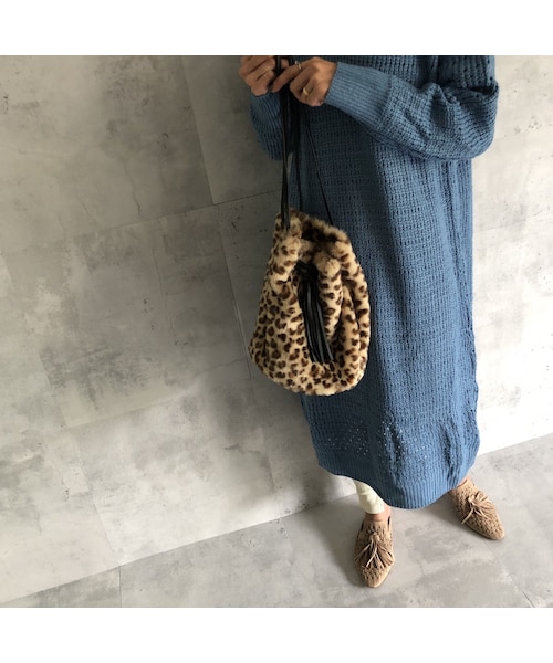 copine（コピン）の「11月16日再入荷！秋冬定番レオパード柄！巾着ファー2WAYバッグ【クリックポスト対象商品】（ショルダーバッグ・レディース・その他）」の3枚目の写真