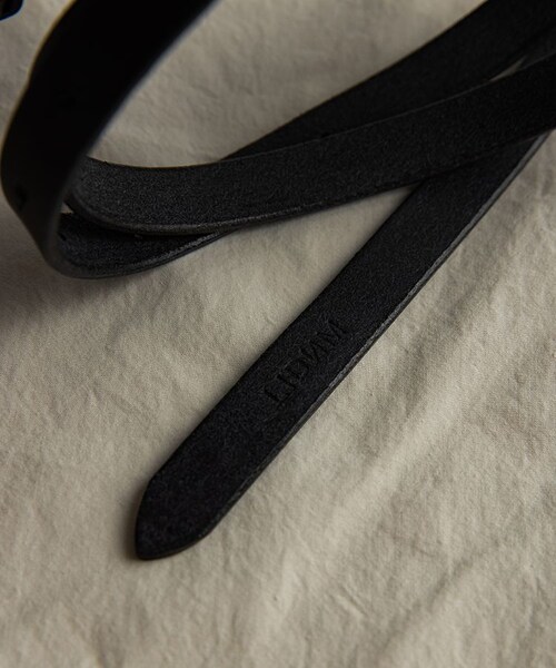 LIDNM（リドム）の「LONG NARROW LEATHER BELT（ベルト・メンズ・ブラック/ブラウン・F）」の4枚目の写真