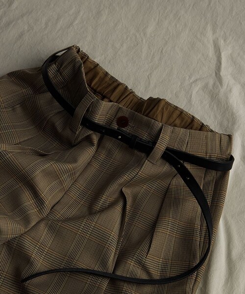 LIDNM（リドム）の「LONG NARROW LEATHER BELT（ベルト・メンズ・ブラック/ブラウン・F）」の6枚目の写真