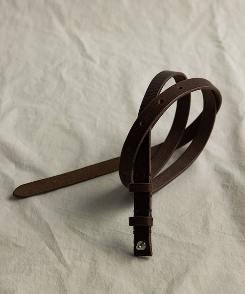 LIDNM（リドム）の「LONG NARROW LEATHER BELT（ベルト・メンズ・ブラック/ブラウン・F）」の9枚目の写真