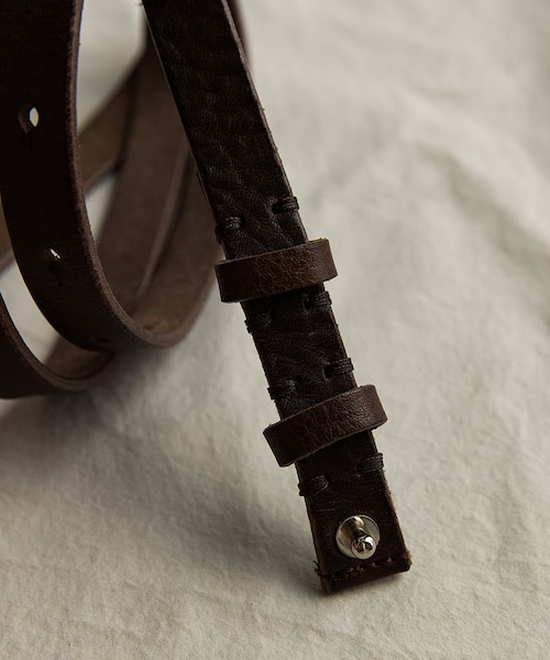 LIDNM（リドム）の「LONG NARROW LEATHER BELT（ベルト・メンズ・ブラック/ブラウン・F）」の10枚目の写真
