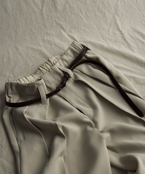 LIDNM（リドム）の「LONG NARROW LEATHER BELT（ベルト・メンズ・ブラック/ブラウン・F）」の12枚目の写真