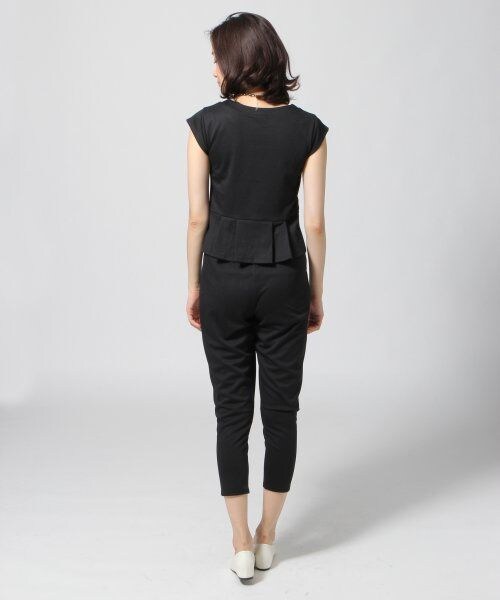 JEANASIS（ジーナシス）の「ペプラムカットセットアップ（ワンピース/ドレス・レディース・ブラック/チャコールグレー・FREE）」の4枚目の写真