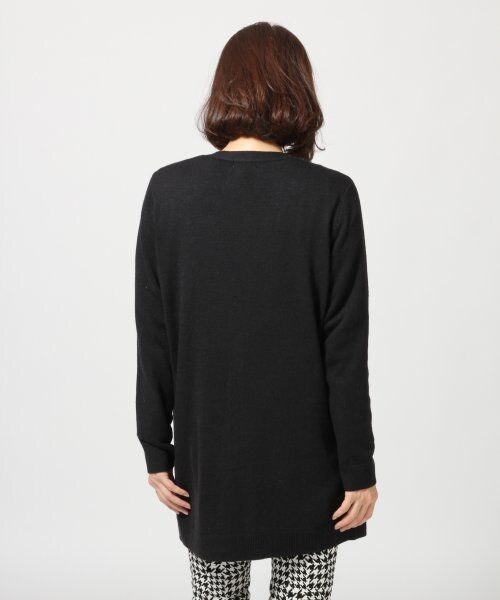 LEPSIM(レプシィム)の「12GミドルVカーデ(トップス・レディース・ブラック/トップグレー/カーキ/ダークネイビー・M/L)」の6枚目の写真