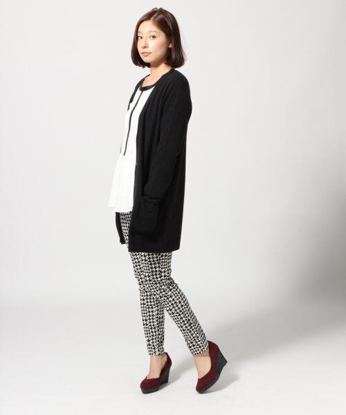 LEPSIM(レプシィム)の「12GミドルVカーデ(トップス・レディース・ブラック/トップグレー/カーキ/ダークネイビー・M/L)」の8枚目の写真