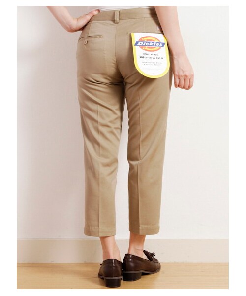 earth music&ecology（アースミュージックアンドエコロジー）の「Dickes×earthスリムチノパンツ（パンツ・レディース・ベージュ/ネイビー・25インチ/27インチ/29インチ）」の3枚目の写真