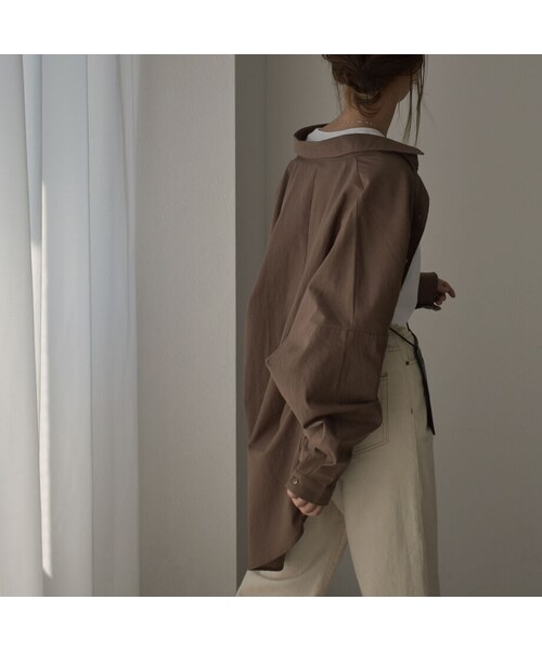Lavish Gate（ラヴィッシュゲート）の「tops-04053　コットンルーズシャツ　エクリュ　ブラウン（シャツ/ブラウス・レディース・その他）」の4枚目の写真