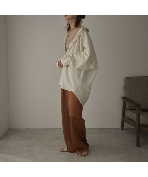 Lavish Gate（ラヴィッシュゲート）の「tops-04053　コットンルーズシャツ　エクリュ　ブラウン（シャツ/ブラウス・レディース・その他）」の2枚目の写真