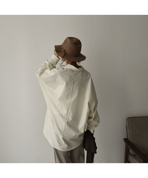 Lavish Gate（ラヴィッシュゲート）の「tops-04053　コットンルーズシャツ　エクリュ　ブラウン（シャツ/ブラウス・レディース・その他）」の9枚目の写真