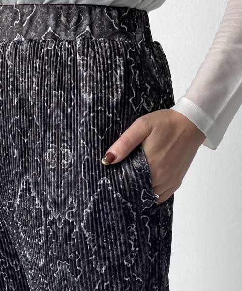 PAGEBOY（ページボーイ）の「【CORE】タペストリーパンツ（パンツ・レディース・ブラック/ブラウン・FREE）」の17枚目の写真