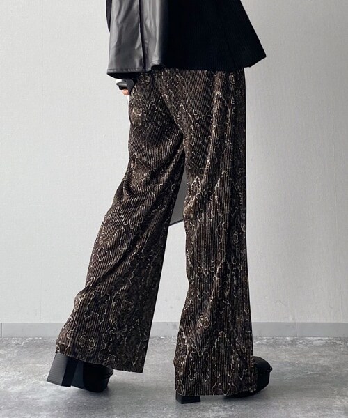 PAGEBOY（ページボーイ）の「【CORE】タペストリーパンツ（パンツ・レディース・ブラック/ブラウン・FREE）」の2枚目の写真