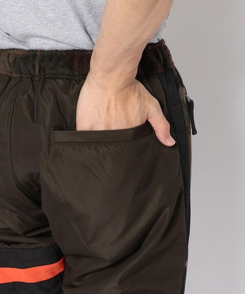 AVIREX（アヴィレックス）の「【直営店限定】フリース ライン パンツ/FLEECE LINE PANTS（パンツ・メンズ・BLACK/ORANGE/CAMO・M, L, XL）」の6枚目の写真