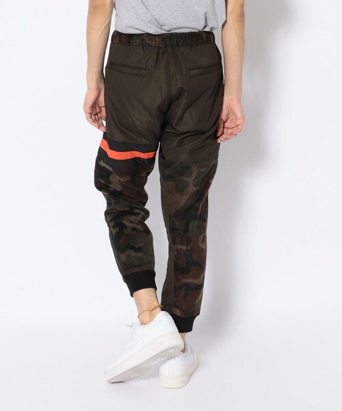AVIREX（アヴィレックス）の「【直営店限定】フリース ライン パンツ/FLEECE LINE PANTS（パンツ・メンズ・BLACK/ORANGE/CAMO・M, L, XL）」の3枚目の写真